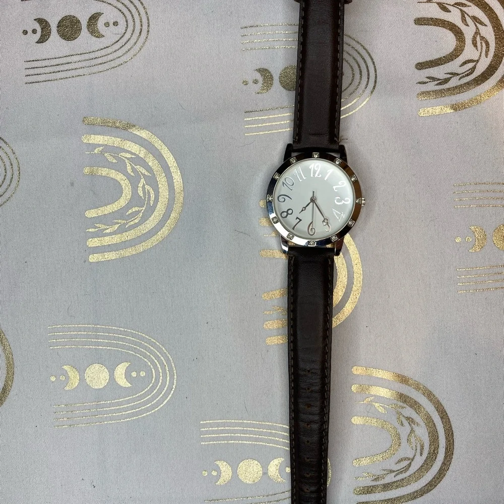 N/A stylish watch